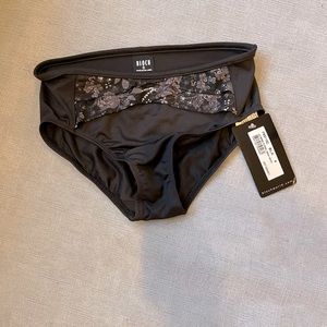Bloch dance brief size 8